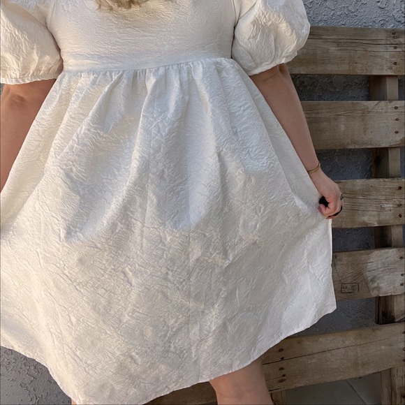 NEW White Puffed Sleeve Babydoll Dress 🤍 - Picture 3 of 9